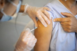  Interpol alerta a los gobiernos sobre decenas de intentos de fraude con las vacunas anticovid