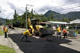  MOP rehabilita la vía principal en El Valle de Antón