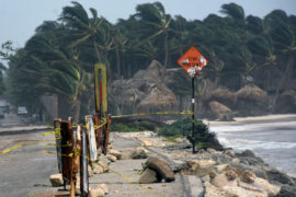  Grace se fortalece como huracán categoría 2 y se espera que toque tierra en México por segunda vez