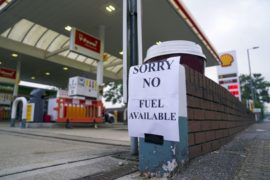  Los militares británicos comenzarán a distribuir gasolina “en un par de días” para intentar atajar su desabastecimiento