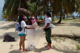  Guna Yala culmina Mes de los Océanos con limpieza de playas