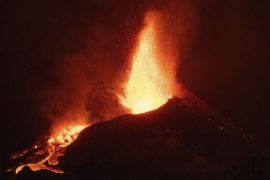  Otro volcán entra en erupción: nivel de alerta 3