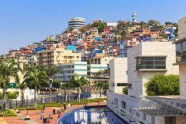  La pobreza y las protestas frenan el turismo en el mayor puente del año en Ecuador