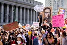  Miles de mujeres marchan en Estados Unidos para defender el derecho al aborto
