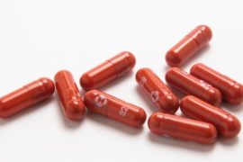  Merck pide la aprobación de su píldora para tratar la covid-19 al regulador de medicamentos de EEUU