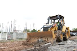  Aseguradora y empresa encargada de construir  la escuela Miguel Alba, firman acuerdo que garantizan culminar la obra