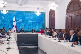  Gobierno Nacional y la Canatra establecen mesa permanente de trabajo