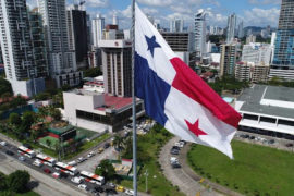  Panamá refuerza sus leyes para salir de las listas internacionales