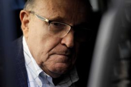  Citan a declarar al exabogado de Trump, Rudy Giuliani, por promover teorías falsas sobre fraude electoral