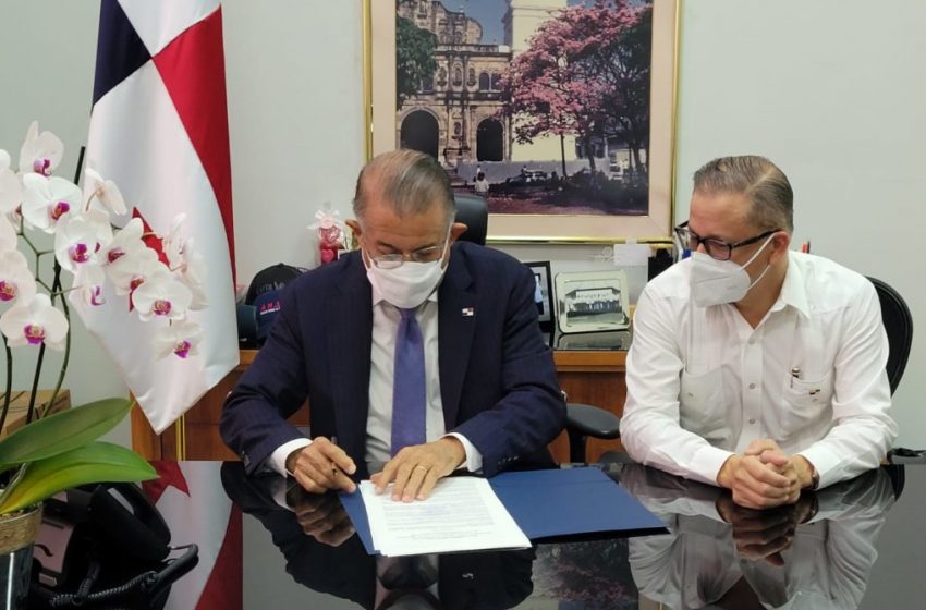  Firman resolución para garantizar la cosecha de arroz para 2022-2023