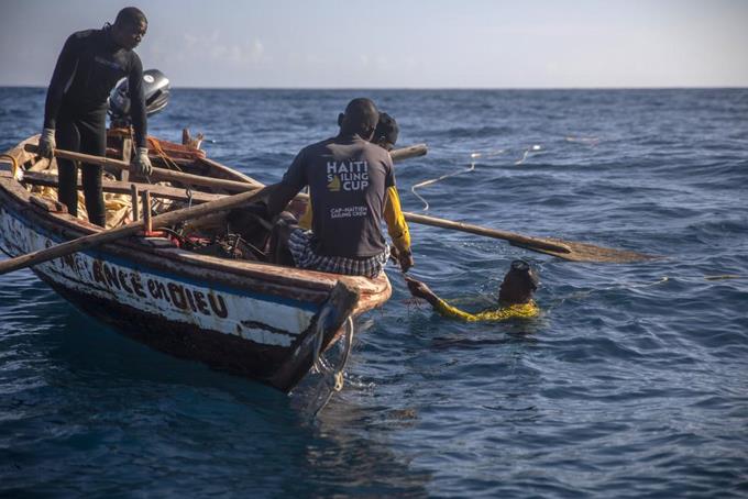  Las bandas haitianas hacen que la conservación marina en Haití sea peligroso