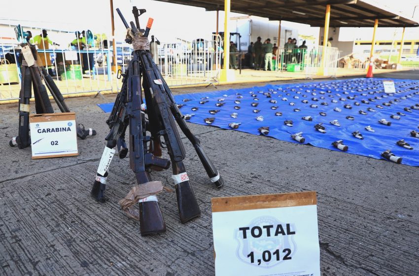  MEF participa de la destrucción 1,012 armas de fuego