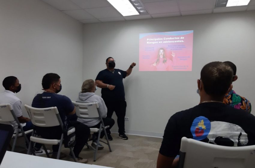  Capacitan a jóvenes en el taller Toma de Decisiones y Percepción de Riesgos