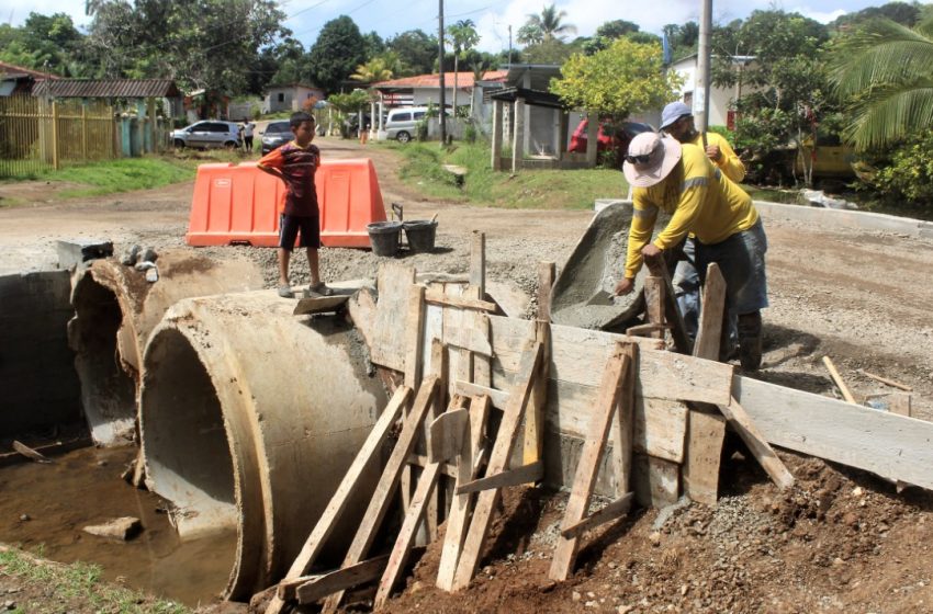  MOP de Panamá Oeste construye sistema de drenaje pluvial  en el corregimiento Barrio Colón