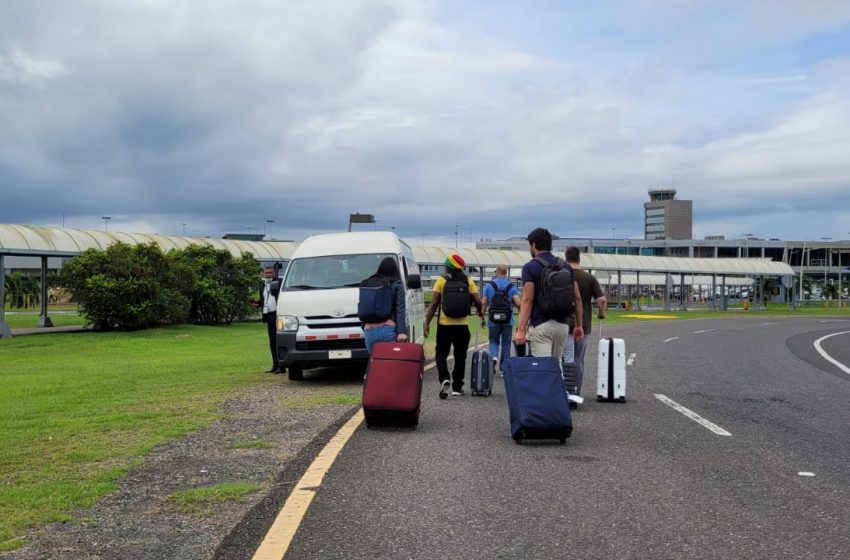  Aeropuerto Internacional de Tocumen activa plan para transportar a viajeros afectados por cierres de vías