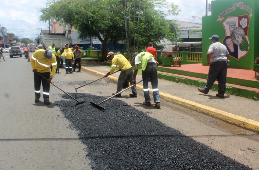  MOP continúa restaurando vías en los distritos de La Chorrera y Chame