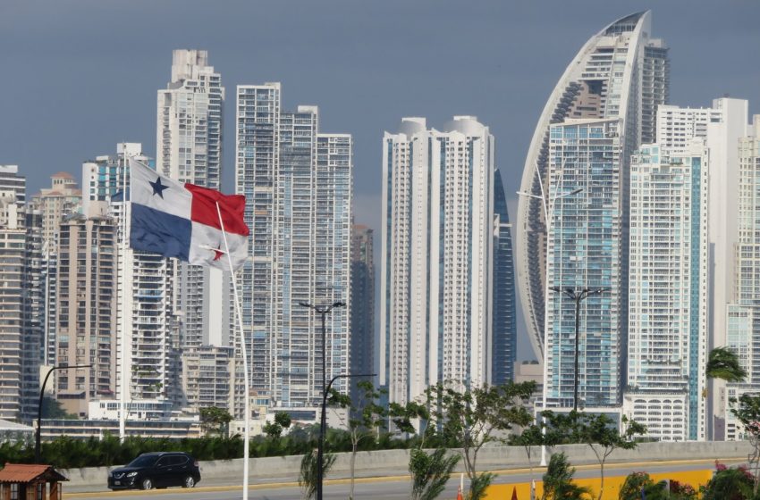  Proyección conservadora de crecimiento 2022 será de 5%, afirma Ministro en el Panama Day