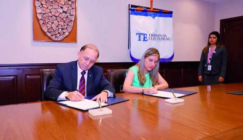  TE y Senniaf firman convenio interinstitucional