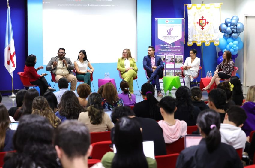  Refuerzan conocimientos de futuros psicólogos en manejo de conductas emocionales de estudiantes y docentes 