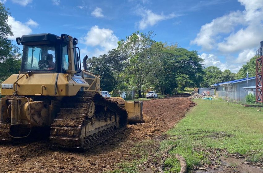  Avanza trabajos de caminos de producción en el distrito de Cañazas en Veraguas
