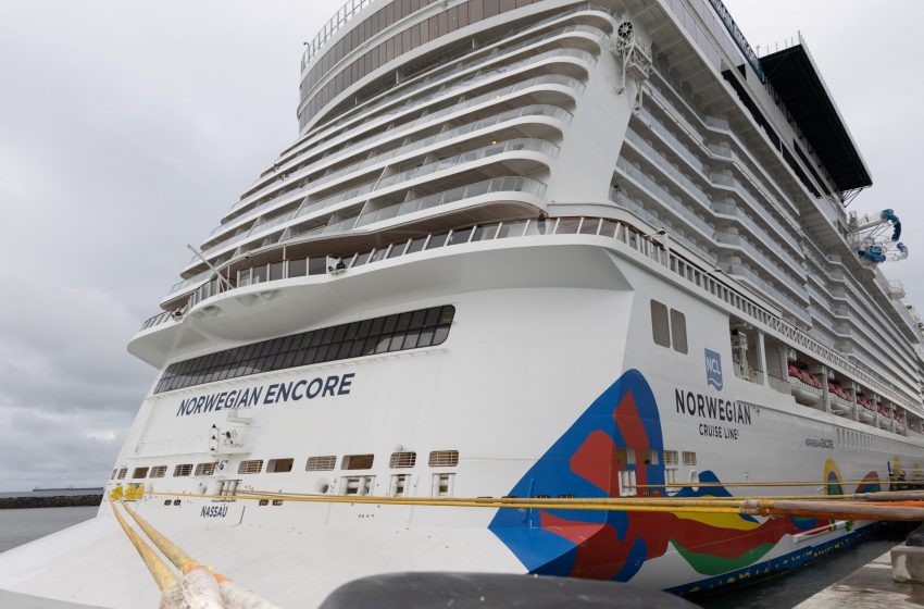  Terminal de Cruceros de Panamá recibe 2 embarcaciones simultáneamente tras inicio de temporada de Cruceros