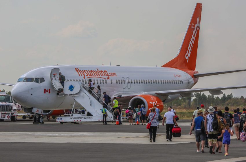  Aerolíneas canadienses incrementan sus vuelos al aeropuerto internacional Scarlett Martínez