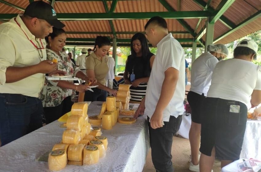  Productores de Panamá Este y Oeste participaron en rueda de negocios con supermercados locales