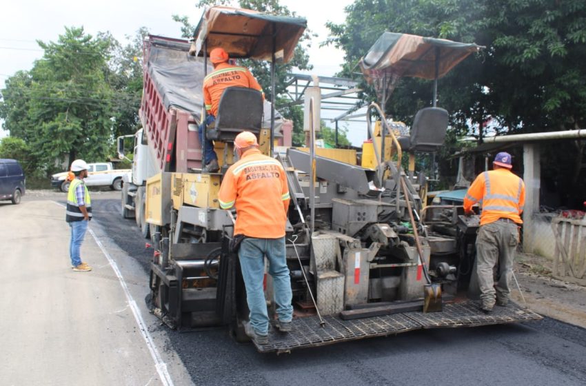  Avanzan trabajos en el proyecto de calles y caminos de Changuinola