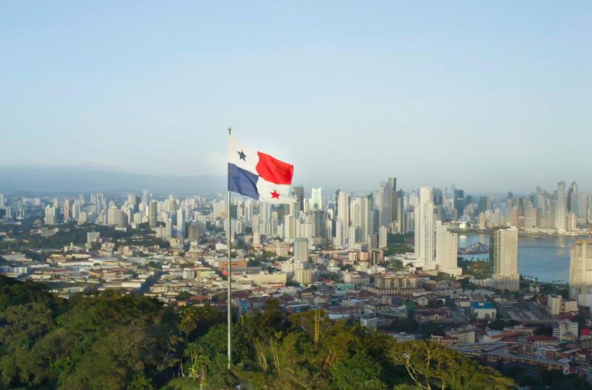  Panamá avanza en la modernización de su administración tributaria