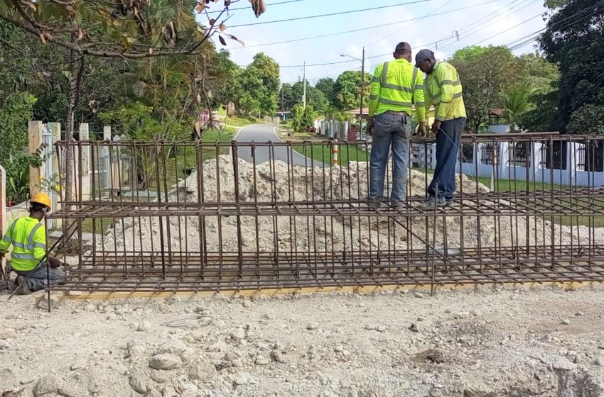  Avanza construcción del puente vehicular sobre la quebrada El Murcielaguero en Penonomé  