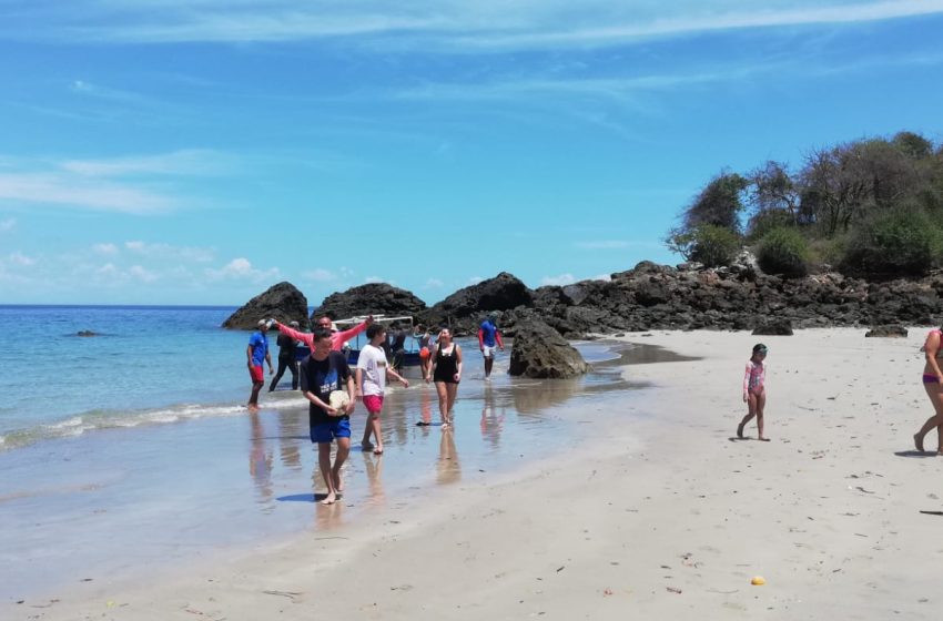  Defensor del Pueblo califica de ilegal las restricciones de ingreso a playas del país