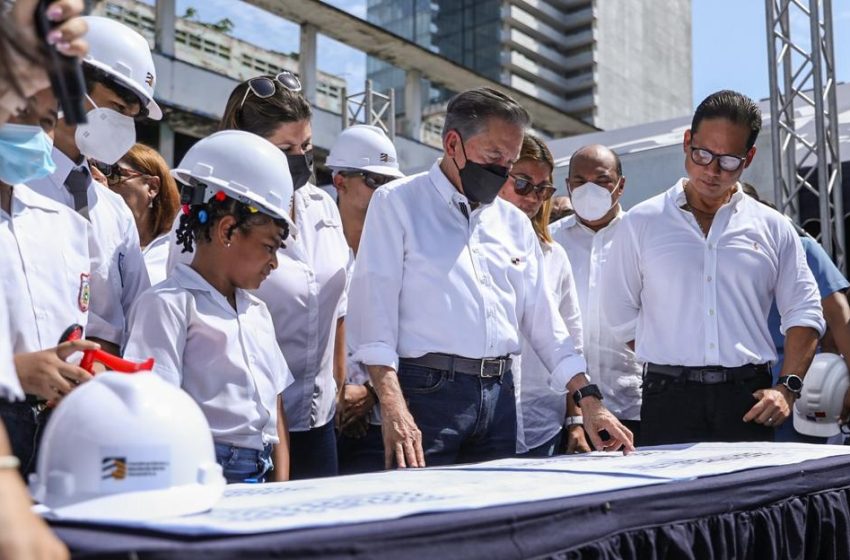  Presidente Cortizo entrega orden de proceder para la construcción de la nueva Escuela República de Venezuela