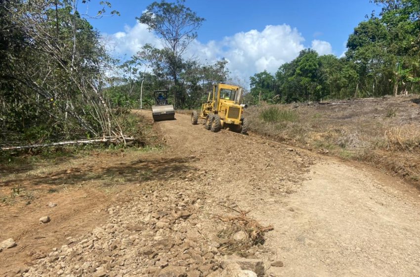  MOP realiza conformación de calle en la comunidad de Nuevo Ocú, Colón