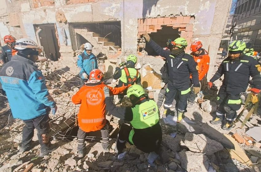  Rescatistas panameños retornan al país luego de apoyar en la búsqueda de sobrevivientes tras el sismo en Turquía
