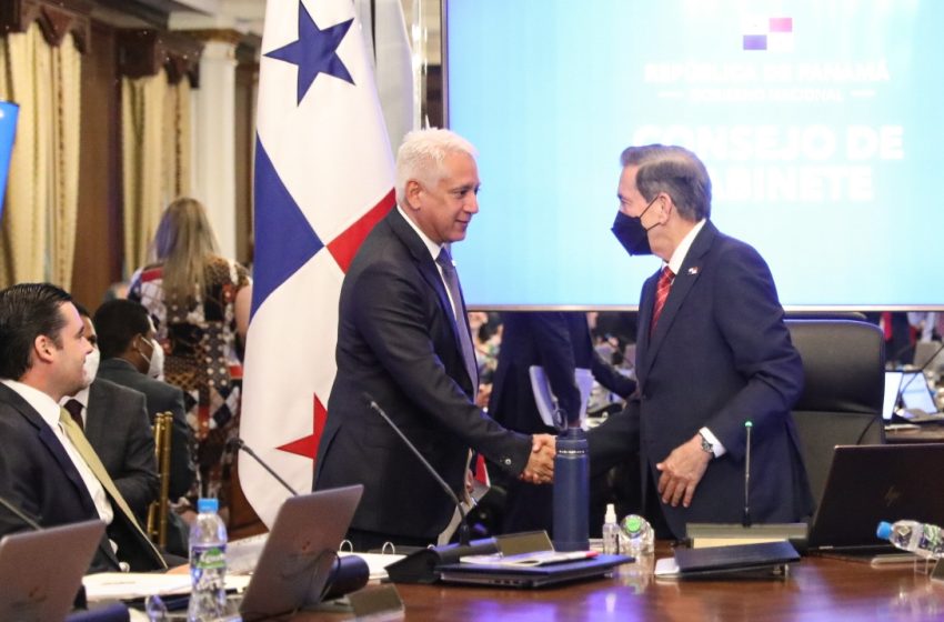  Presidente Cortizo nombra a José Simpson Polo como nuevo Ministro de la Presidencia