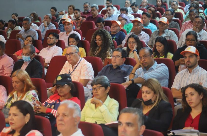  Productores del sector porcino y avícola preocupados por la entrada en vigencia del TLC con EE.UU.