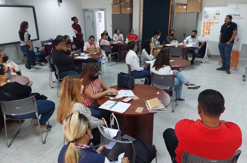 Cobre Panamá contribuye a fortalecer formación continua de docentes de Coclé