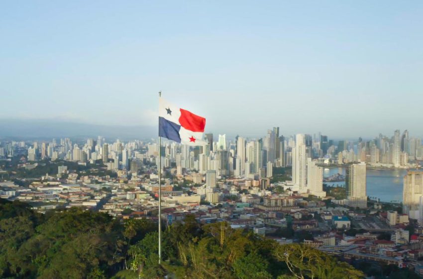  Panamá presenta en Europa avances contra el blanqueo de capitales