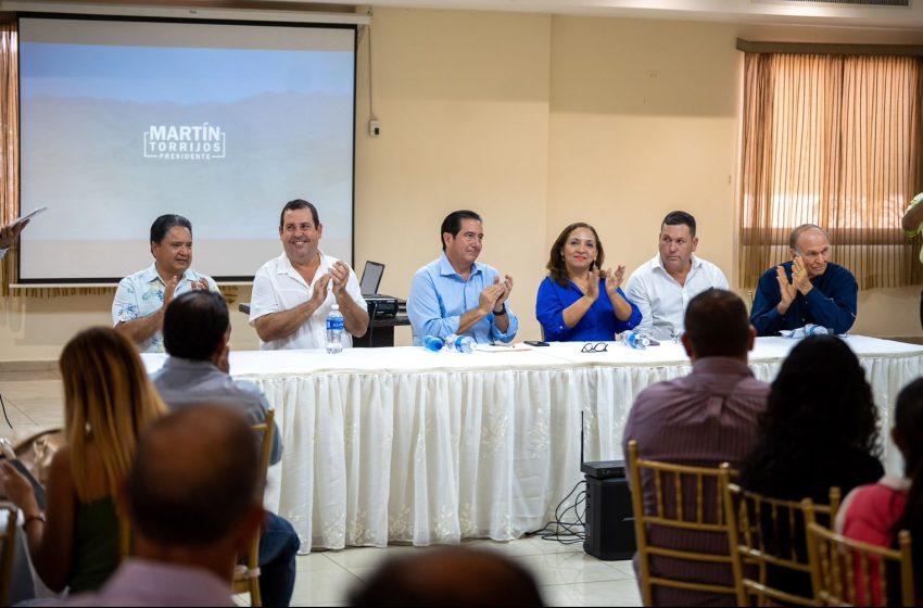  Martín Torrijos escucha expectativas de profesionales, universitarios y docentes de Veraguas