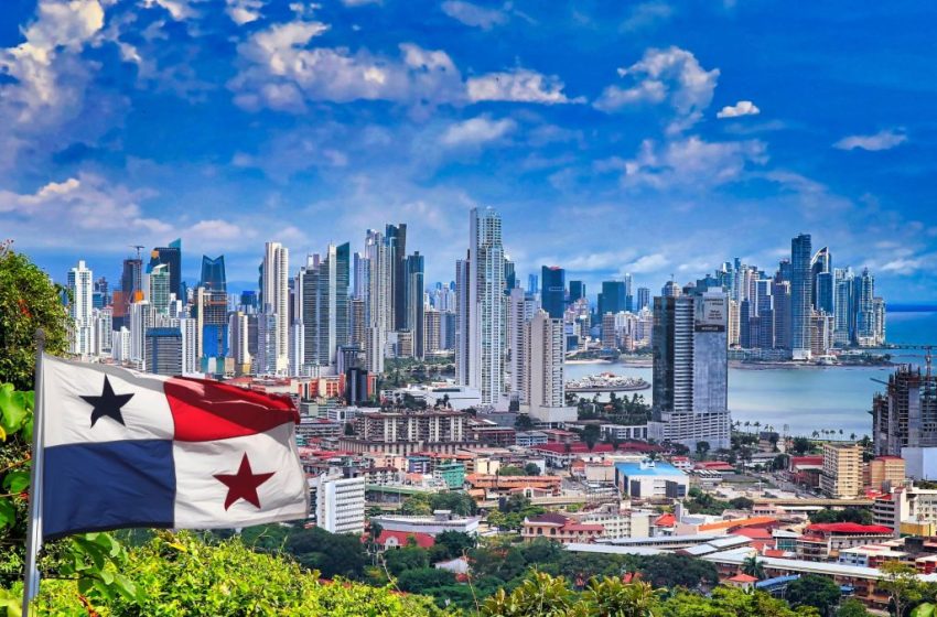  Panamá comparte los avances contra blanqueo de capitales en Londres