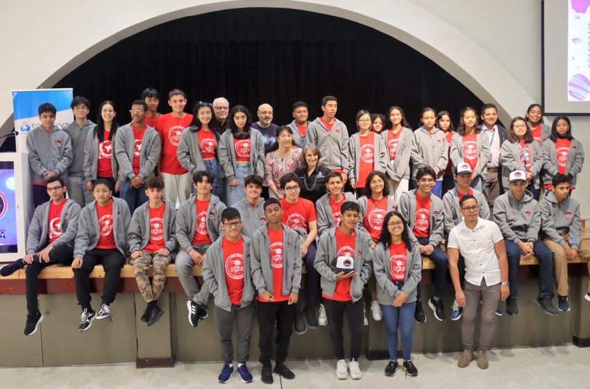  Estudiantes panameños ponen a prueba su creatividad en competencias de ciencias espaciales 