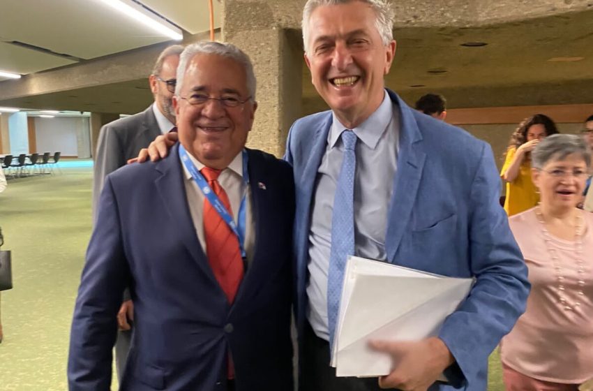  Embajador de Panamá ante la ONU en Ginebra se reúne con alto comisionado para los refugiados