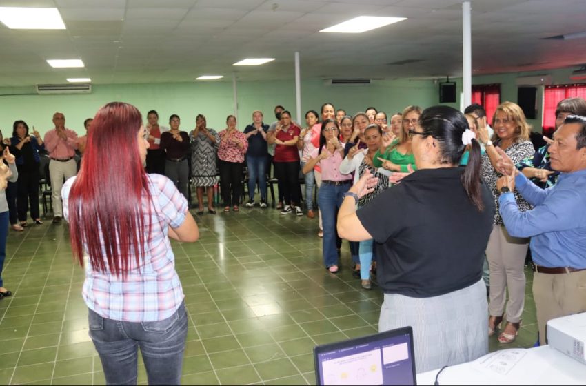  Docentes de Panamá Centro son capacitados en lengua de señas