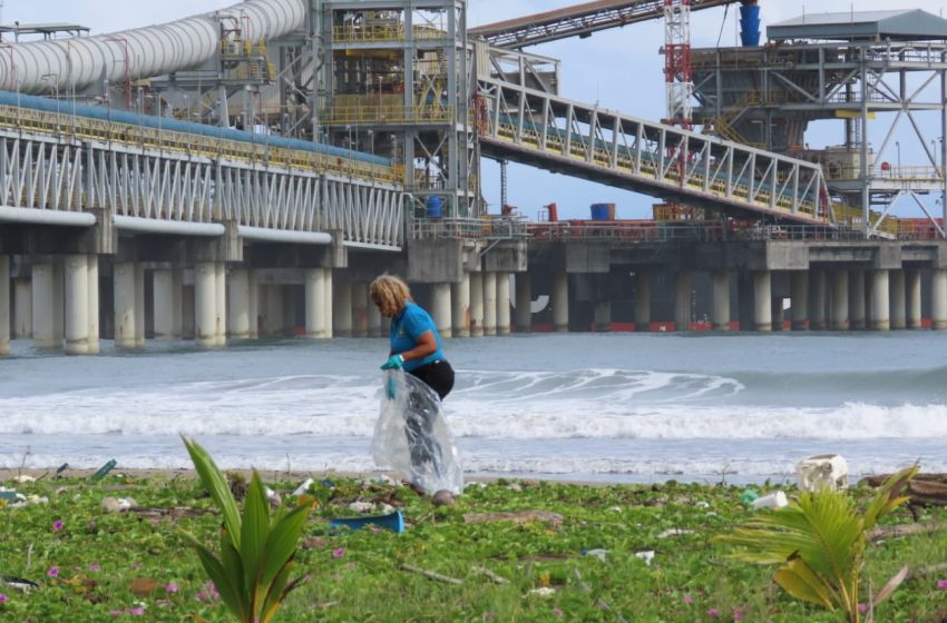  Cobre Panamá celebra el Valor de los Océanos con su VIII Jornada de Limpieza de Playas