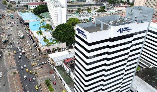  Entregan Decreto que aumenta capital del Banco Nacional de Panamá en mil millones de dólares