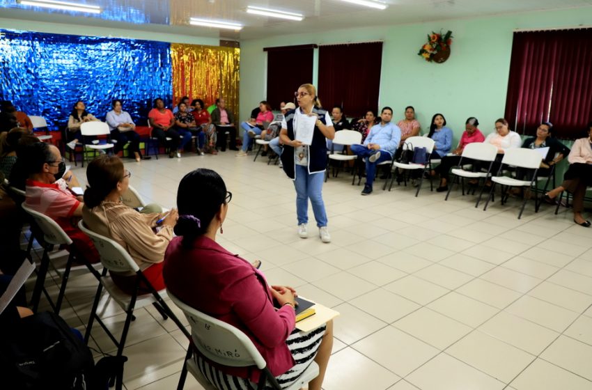  Defensoría capacita a más de 600 docentes en prevención del bullying