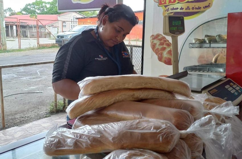  En Herrera, 25 locales presentaron anomalías en la venta del pan