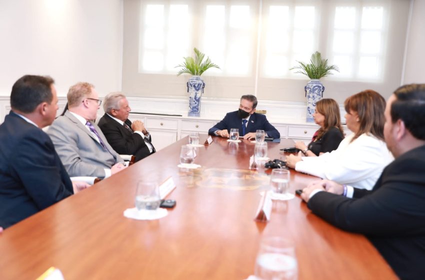  Presidente Cortizo recibe la visita de John Maxwell, experto en liderazgo