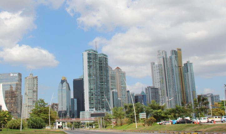  Standard & Poor’s confirma grado de inversión de Panamá en BBB y mejora la Perspectiva a Estable