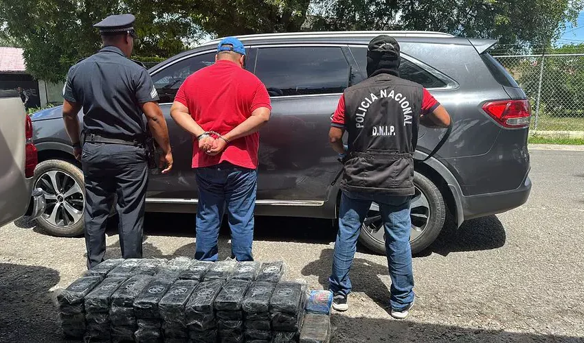  Decomisan más de 90 paquetes con droga dentro de un vehículo en Coclé